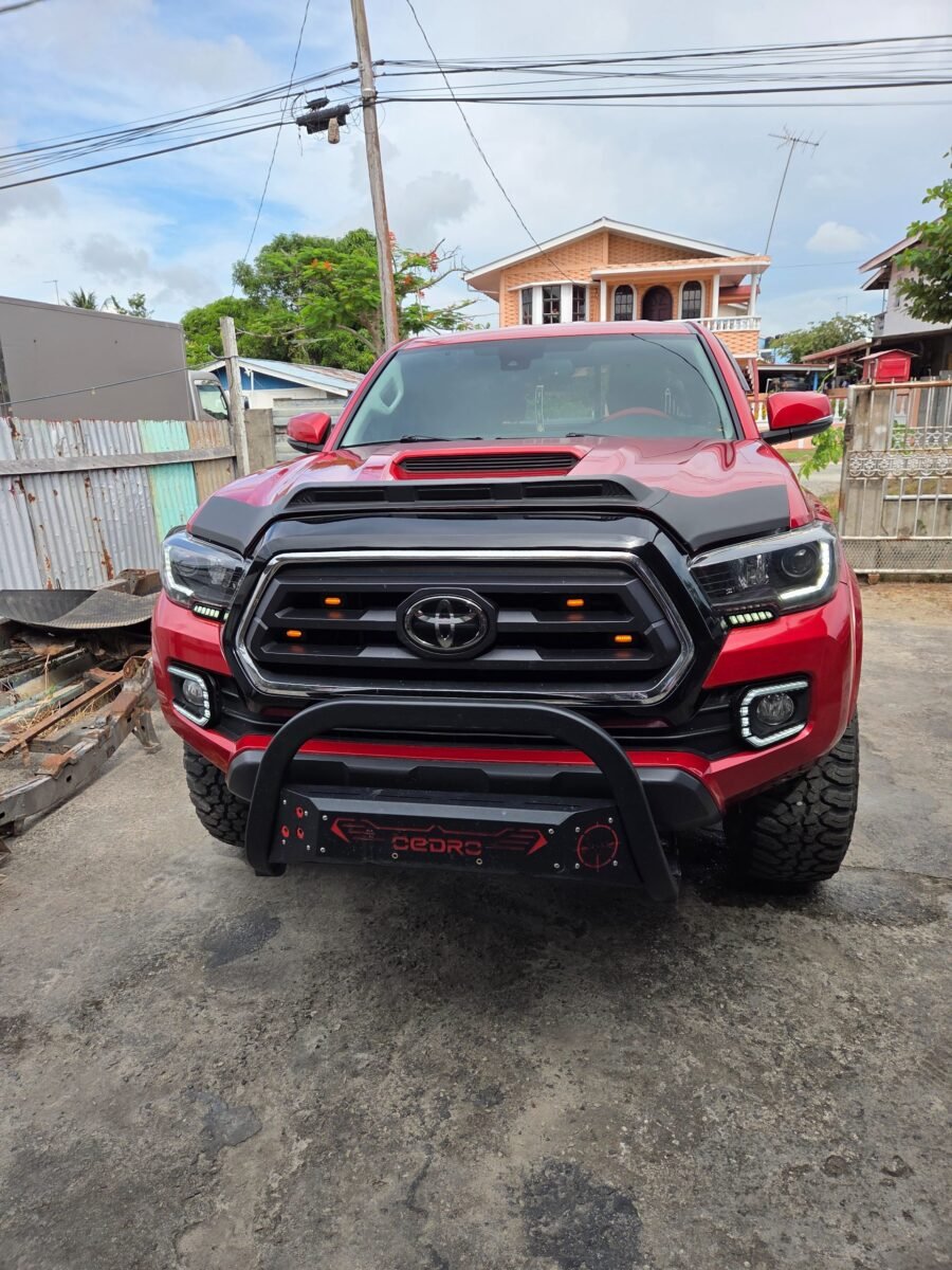 2020 Toyota Tacoma, photo 8 of 8